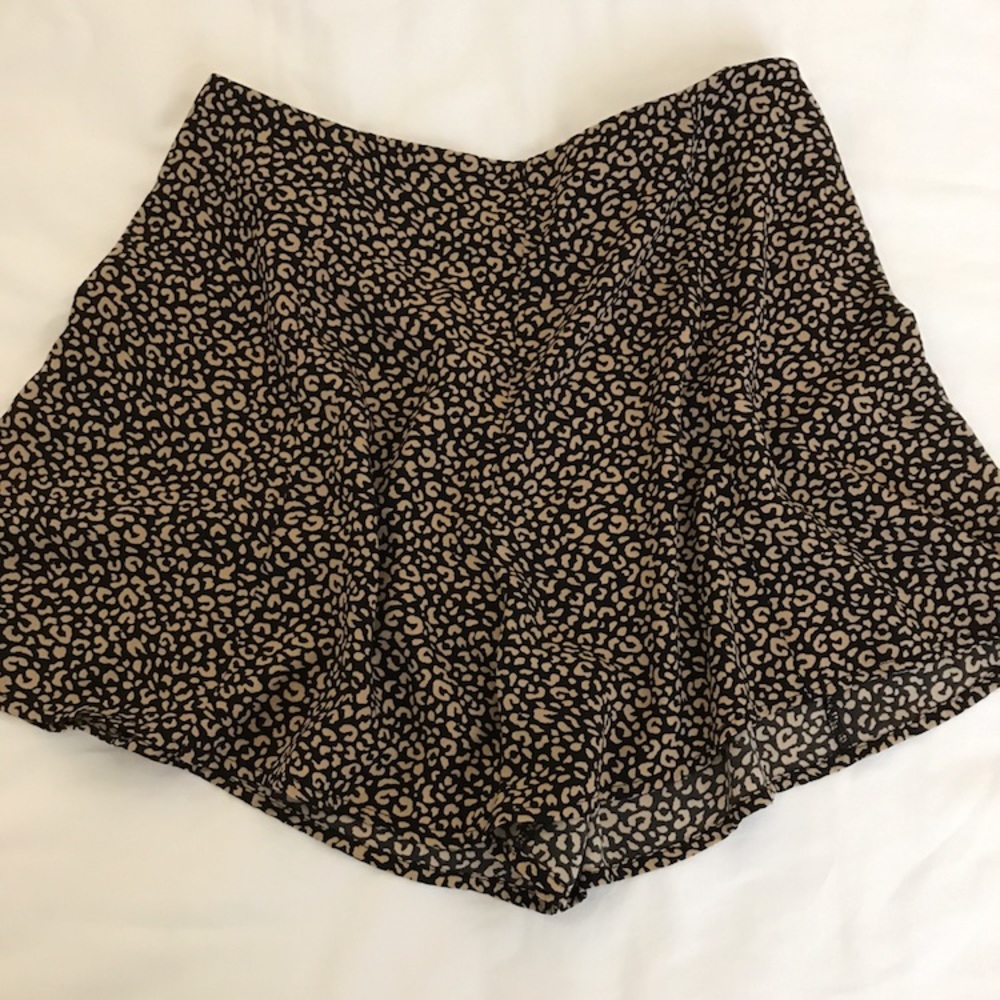 Leopard Print Flowy Shorts